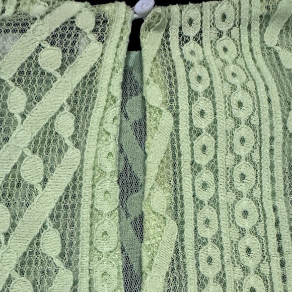 Endless Rose Lime Lace Top Size Small - Picture 4 of 4